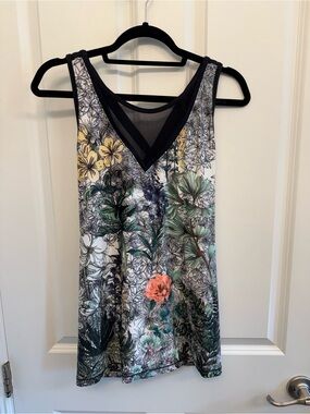 NWT CALIA by Carrie Underwood Green and Black Botanical Sports Tank